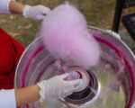 Jak zrobić watę cukrową – domowy sposób krok po kroku