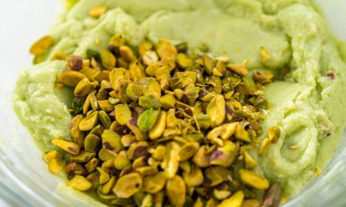 Krem pistacjowy z białą czekoladą – domowy, prosty przepis
